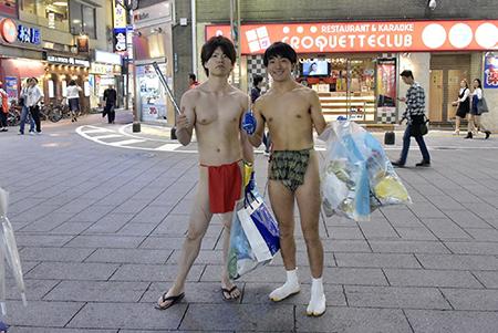 歌舞伎町を歩けばふんどしにあたる◎お掃除画像