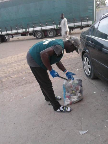 Nettoyage Stade Demba Diop画像