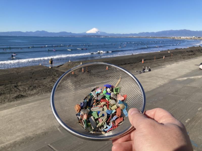 湘南！江の島片瀬西浜海岸マイクロプラスチックビーチクリーン！画像