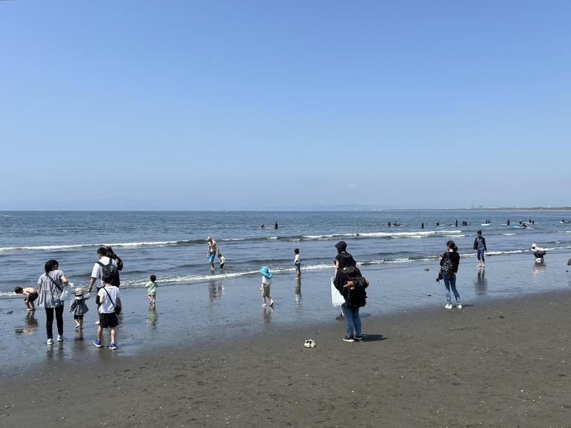 心地よい波の音を聴きながら【湘南！江の島片瀬西浜海岸マイクロプラスチックビーチクリーン】画像
