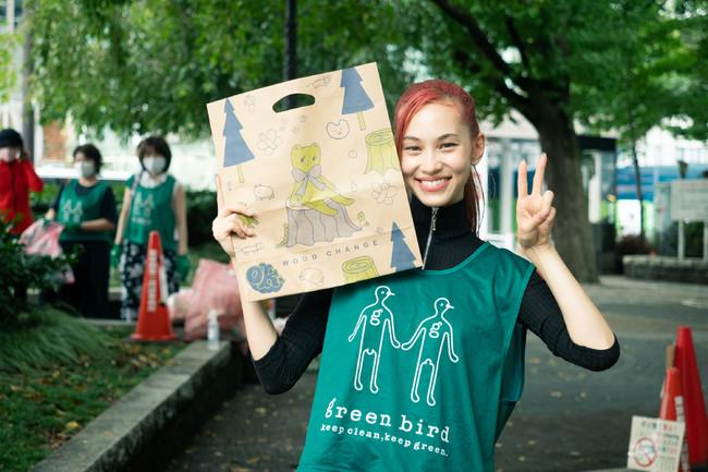 FC町田ゼルビアサポーターに木製紙袋をプレゼント！画像