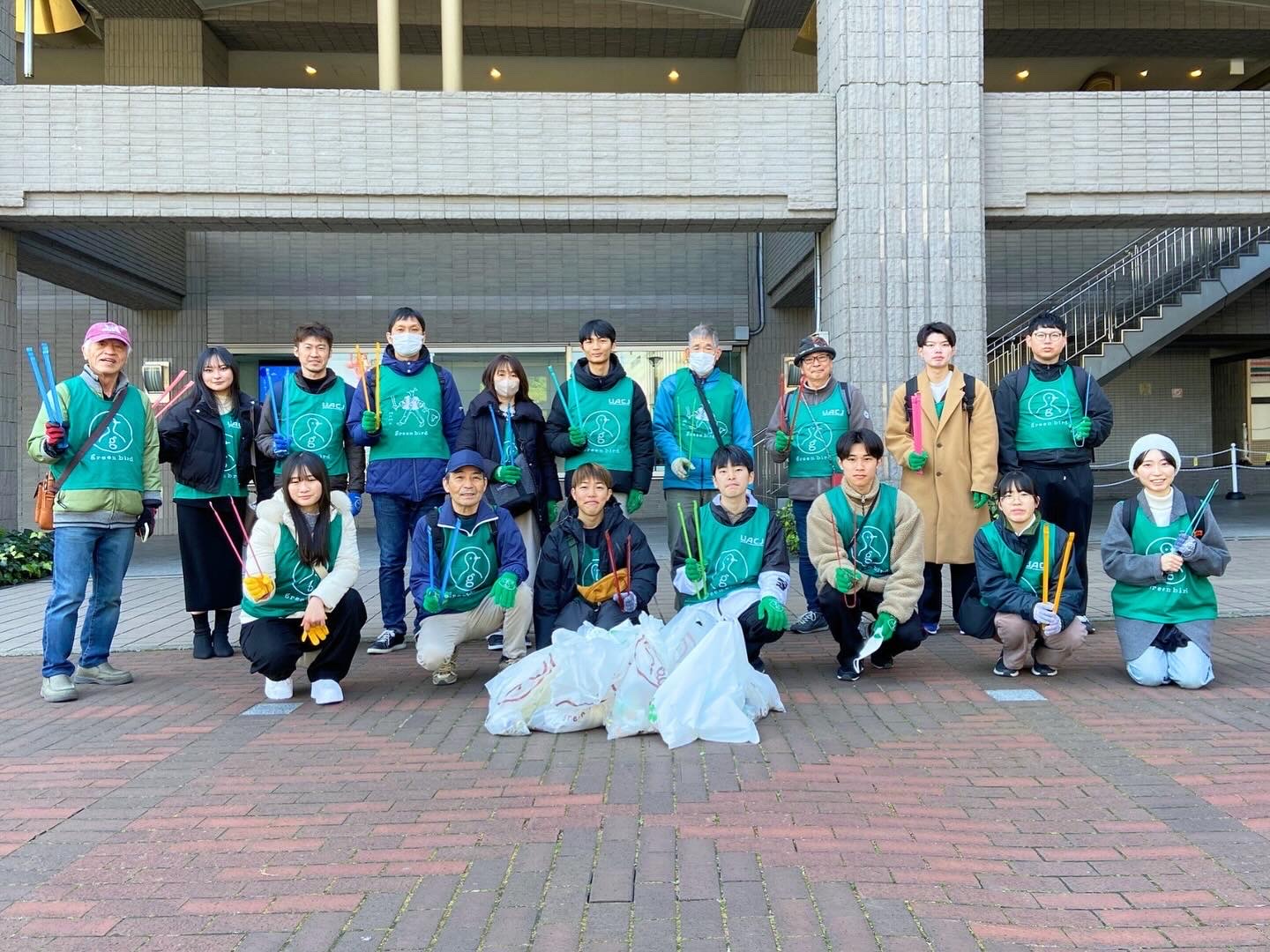 【出会いと別れの季節！】　　第549回　岡山駅前おそうじ！