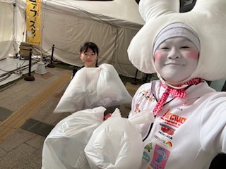 5月３日中央駅　朝ゴミ拾い