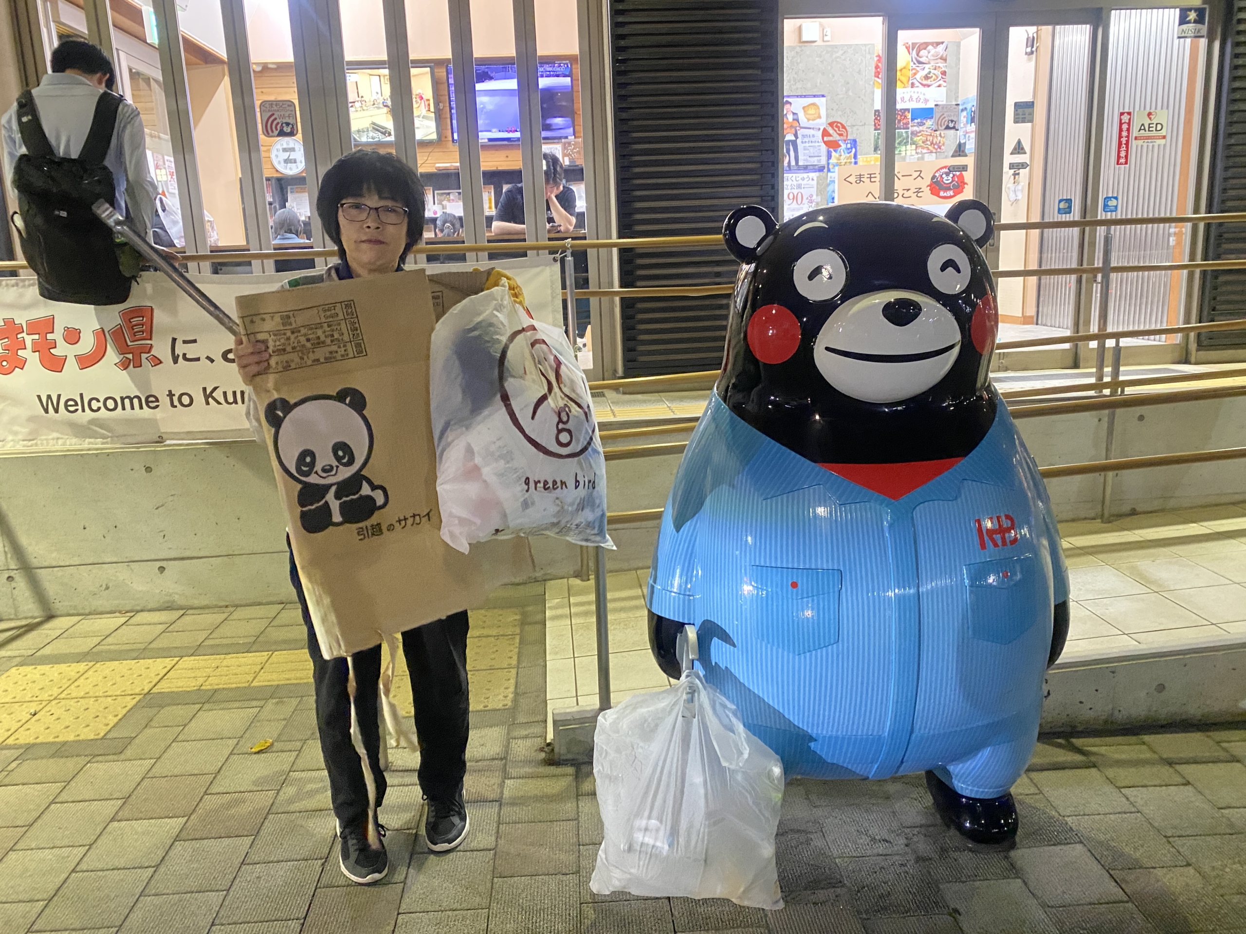 雨にも負けず！駅周辺をクリーンアップ
