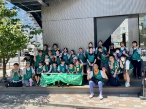 夏空の下、総勢30人もの人たちが集まってくれました。ほんとにありがとう。