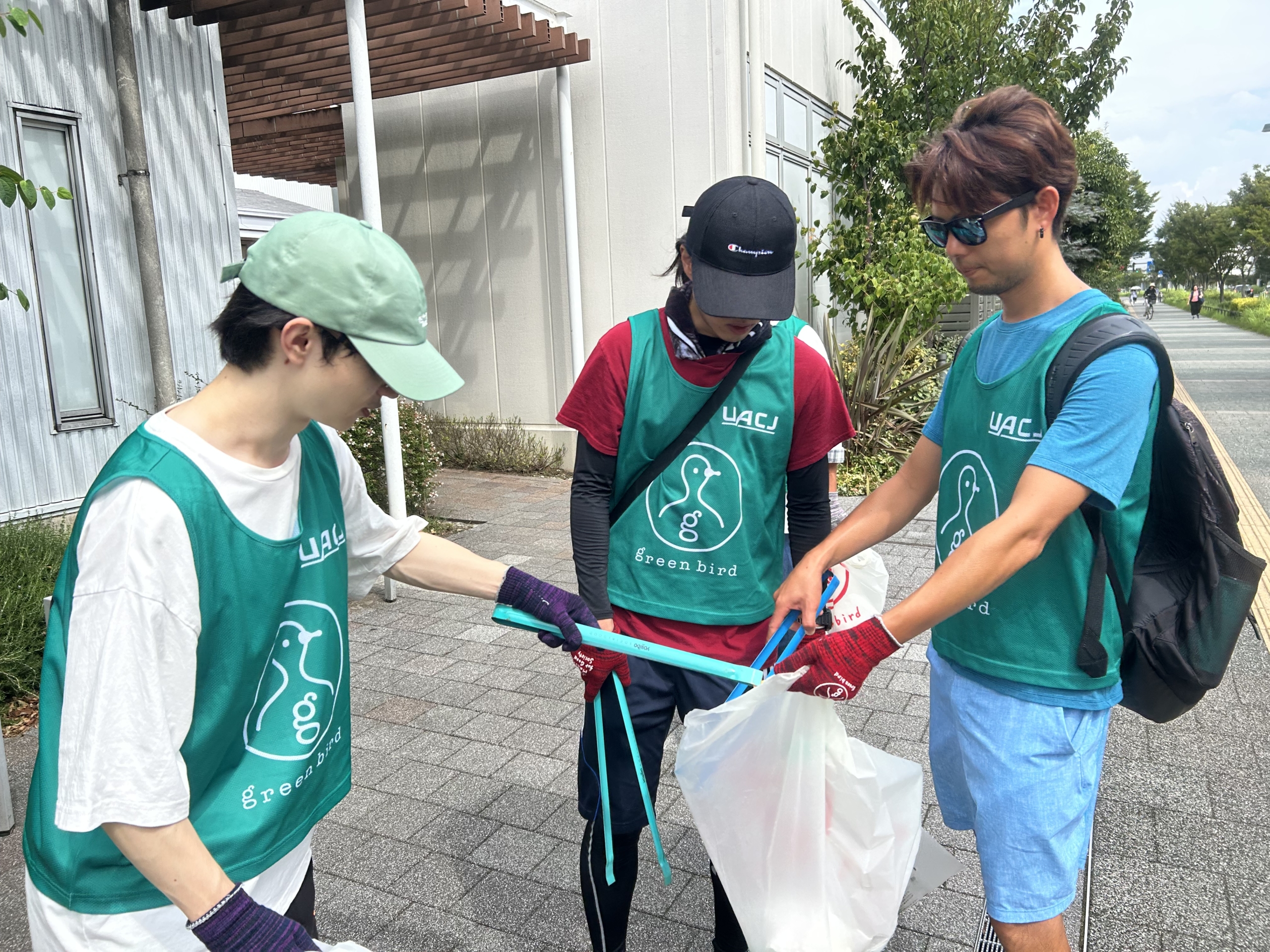 辻堂駅周辺を街ゴミ拾い