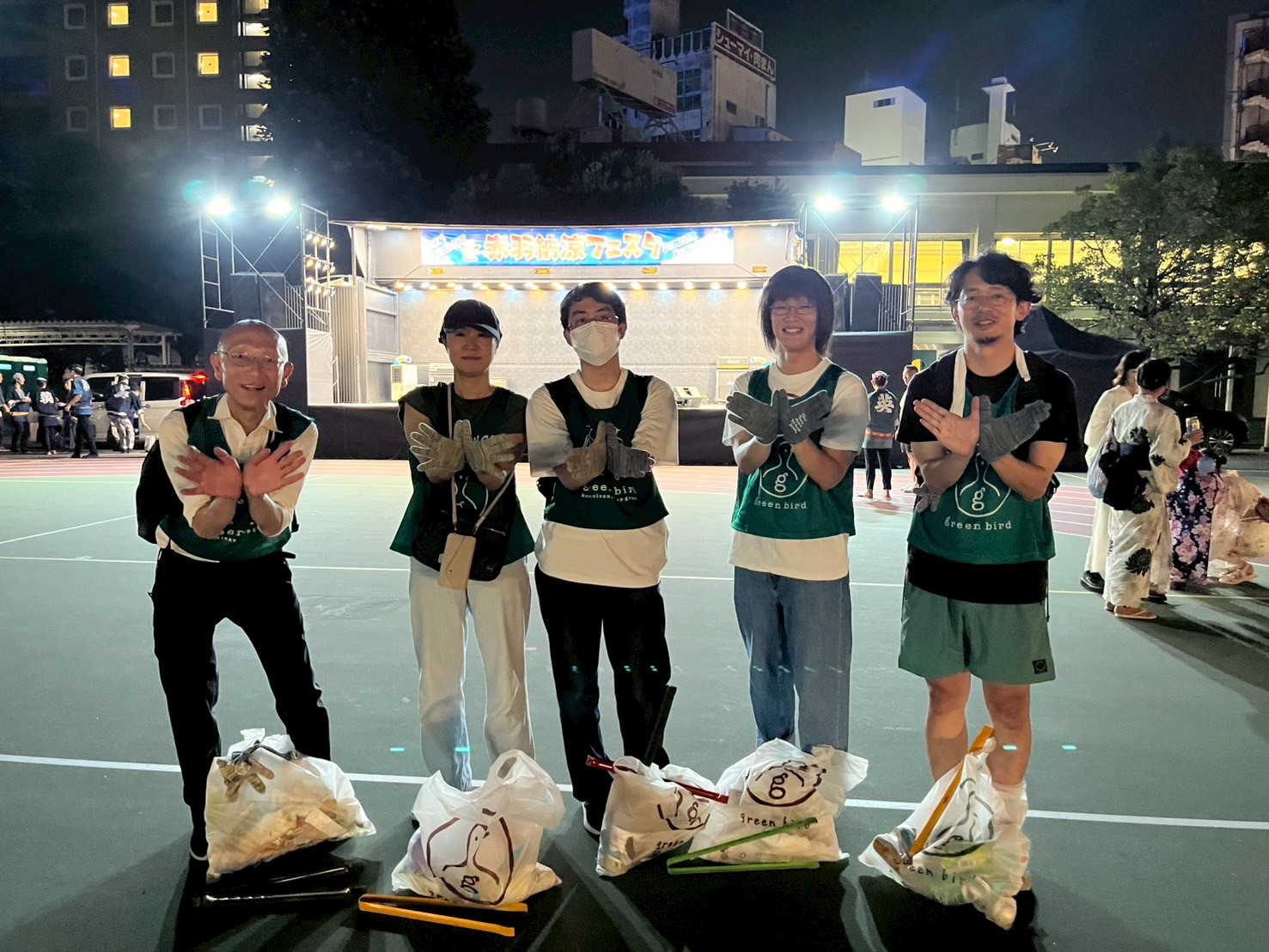 赤羽納涼祭と一緒におそうじ🌙
