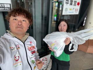 11月1日中央駅朝ゴミ拾い