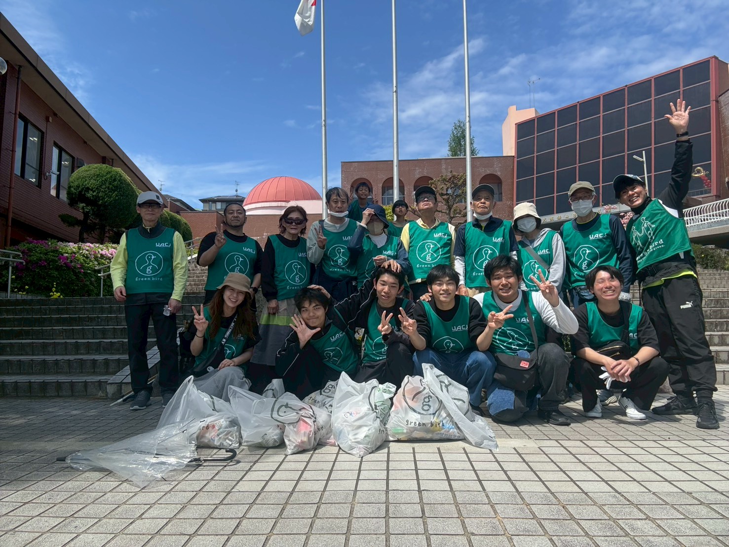 2026/4/18市立公民館前おそうじ