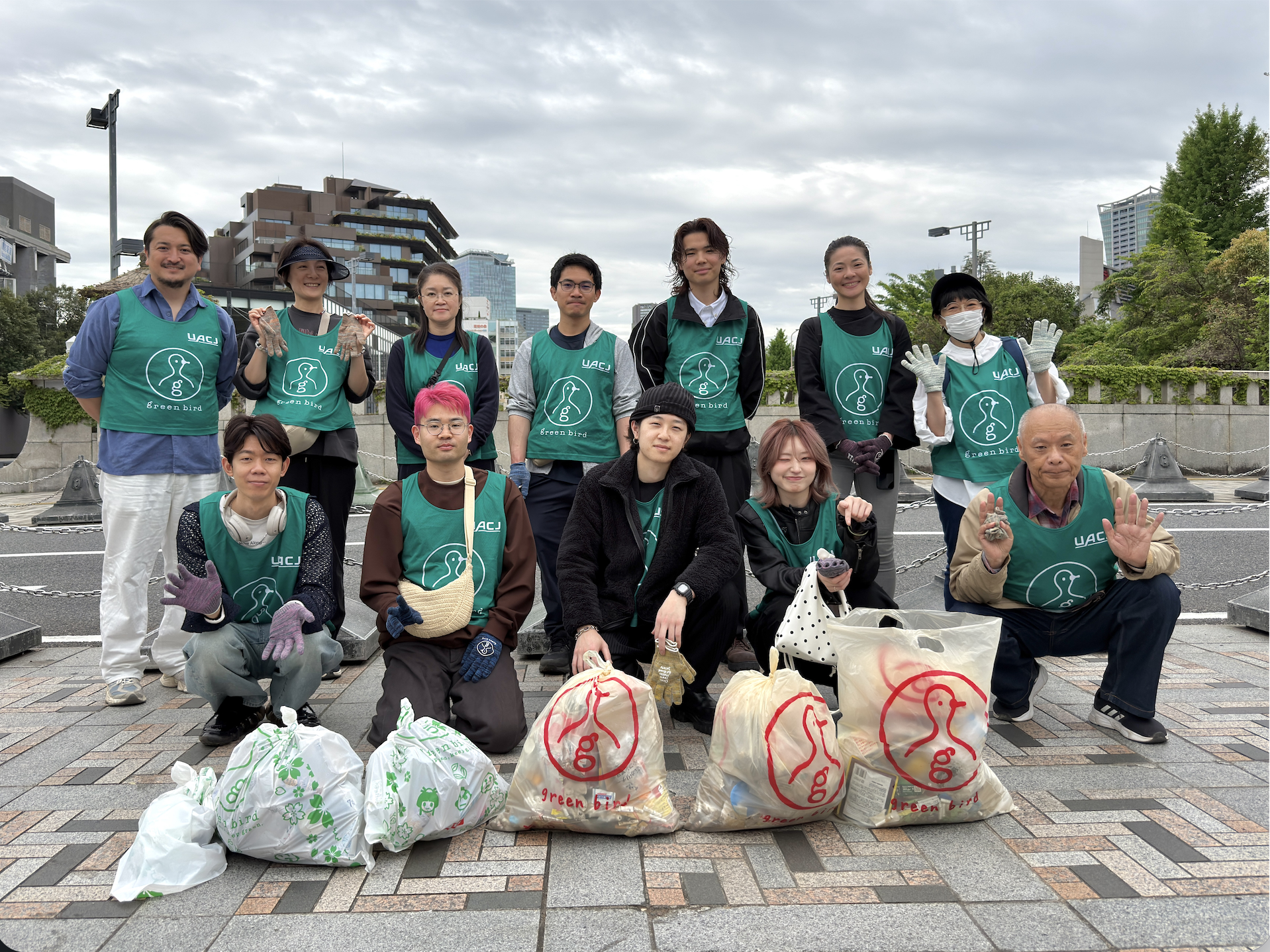 珍しいゴミシリーズを更新 ~春の花を添えて~