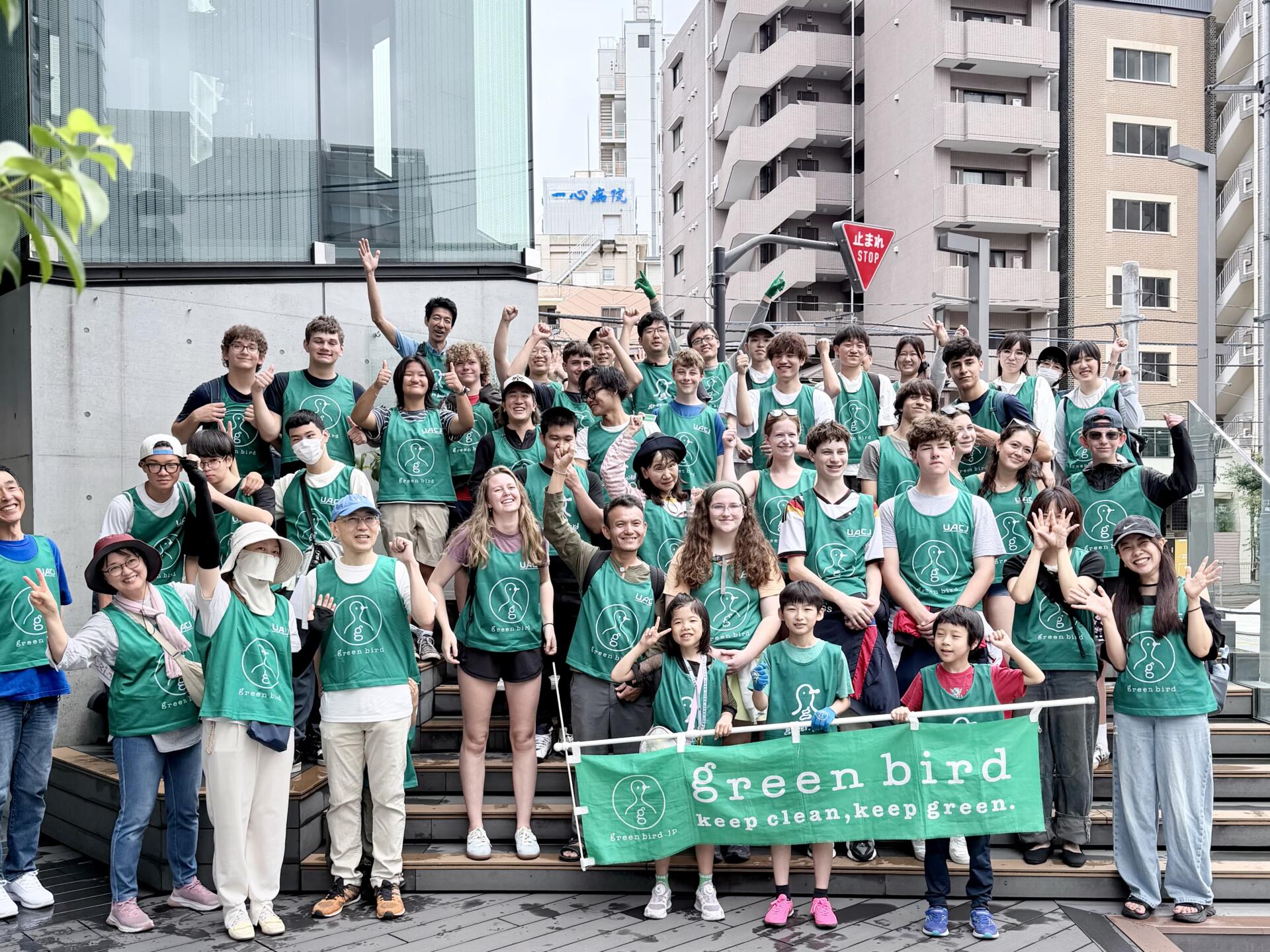 曇り空も吹き飛ぶ賑わい！大塚駅チームにアメリカの人いっぱい🙌